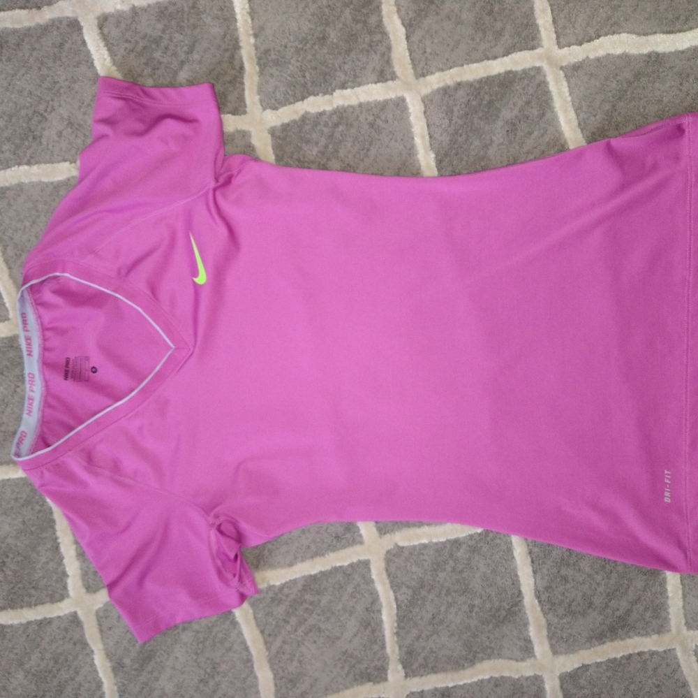 Nike pro fitted dry fit tee
